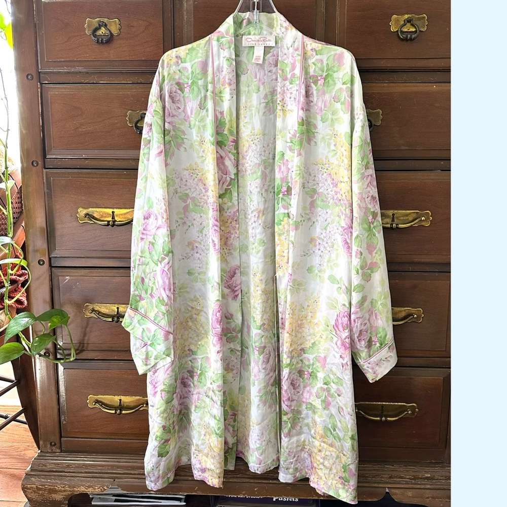 Oscar De La Renta Robe Night Gown